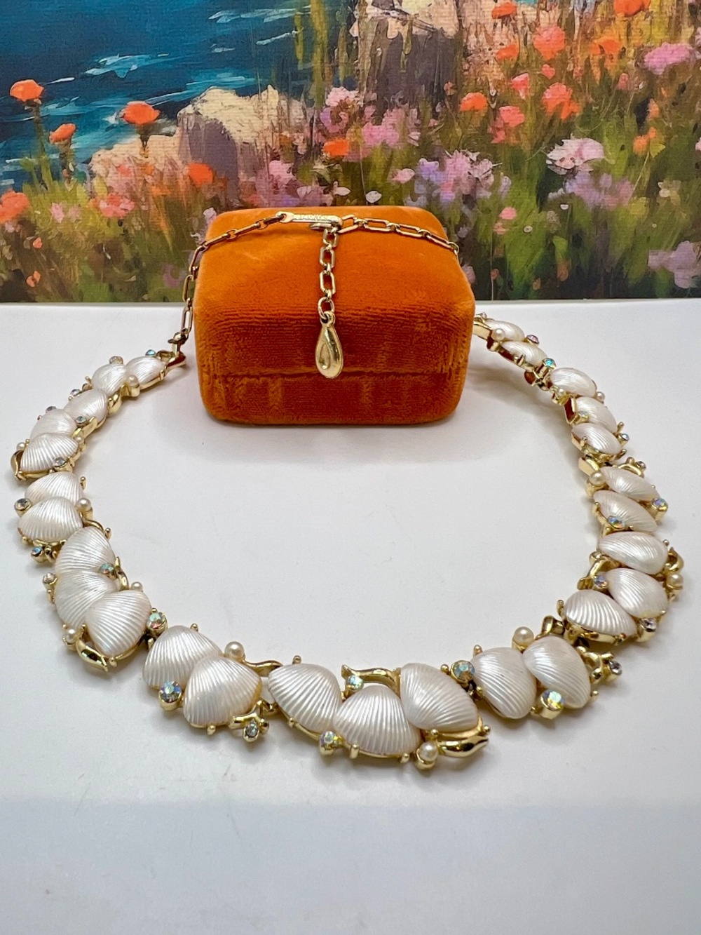 Lisner White Seashell and Pearl Necklace